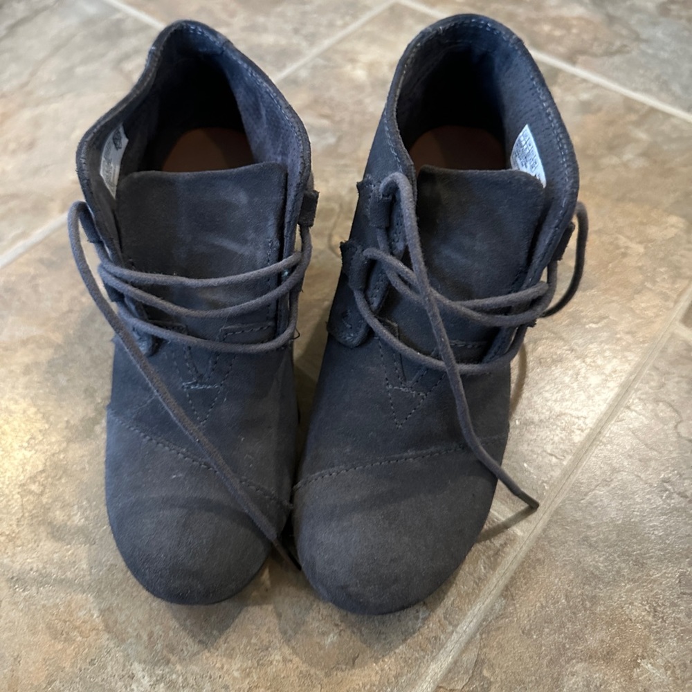 Tom’s Heeled Booties